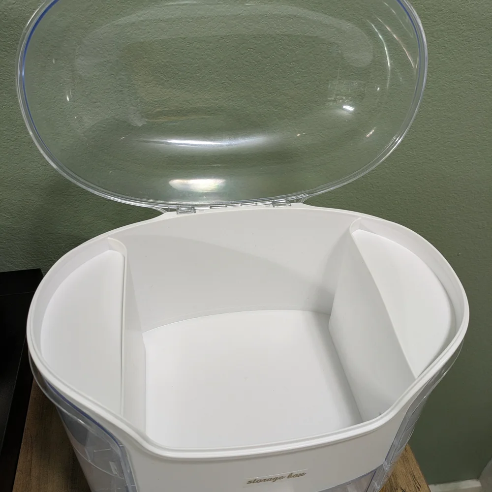Elegant White and Gold Cosmetic Organizer